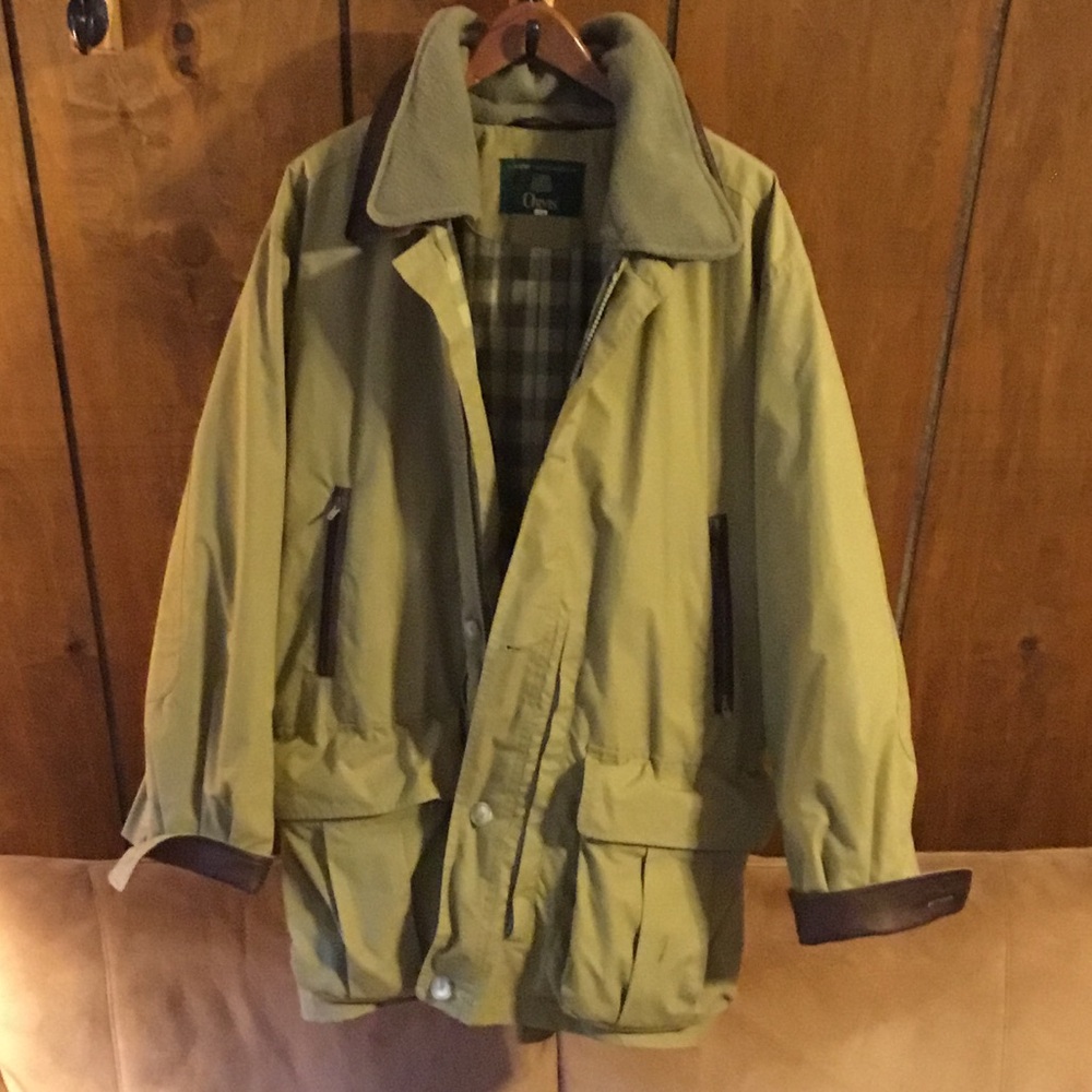 Classic Orvis Field Coat
Vintage style
Impeccable details
Like new
Men’s 46